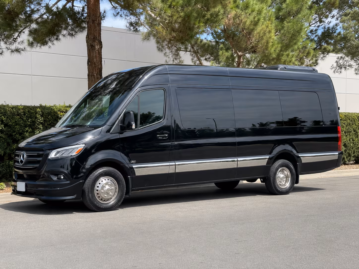 redondo beach bus rentals for trade shows and conferences